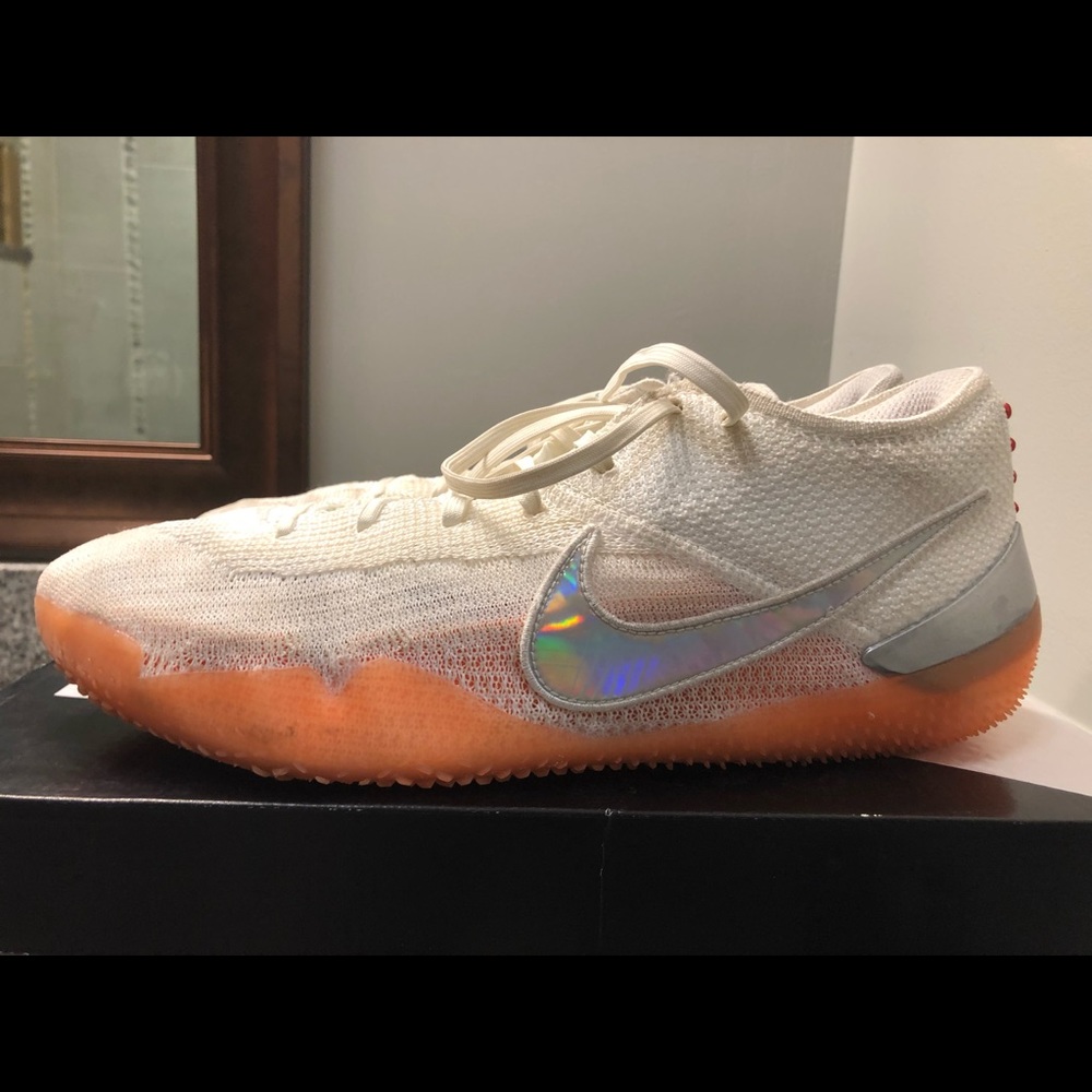 Men’s Nike Kobe ad nxt 360 infrared size 12 VNDS